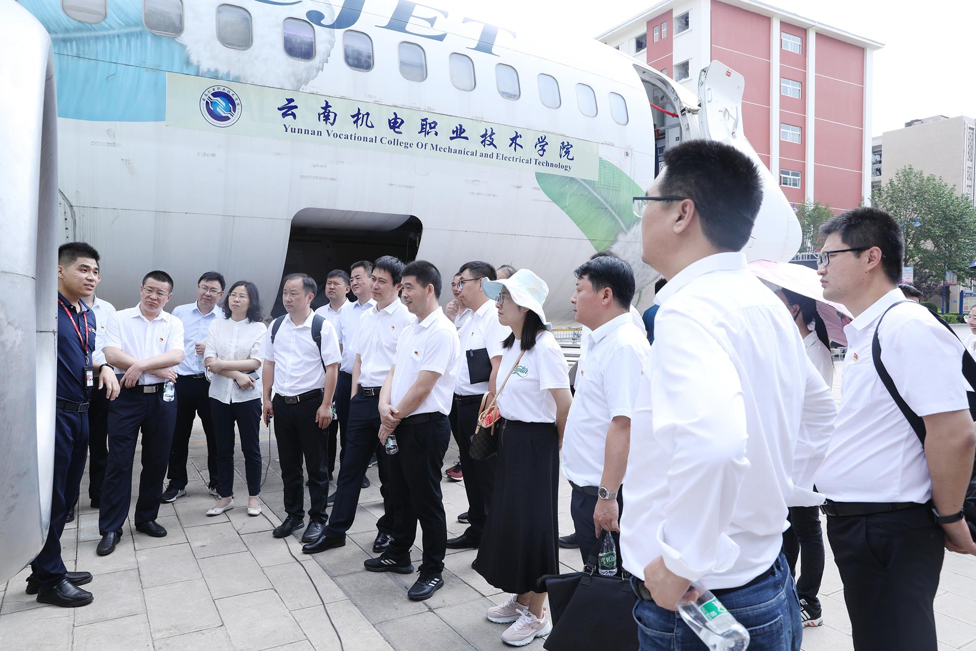 824bdaf9e3d34783a3eaf14413aa89aa.jpg 824bdaf9e3d34783a3eaf14413aa89aa.jpg