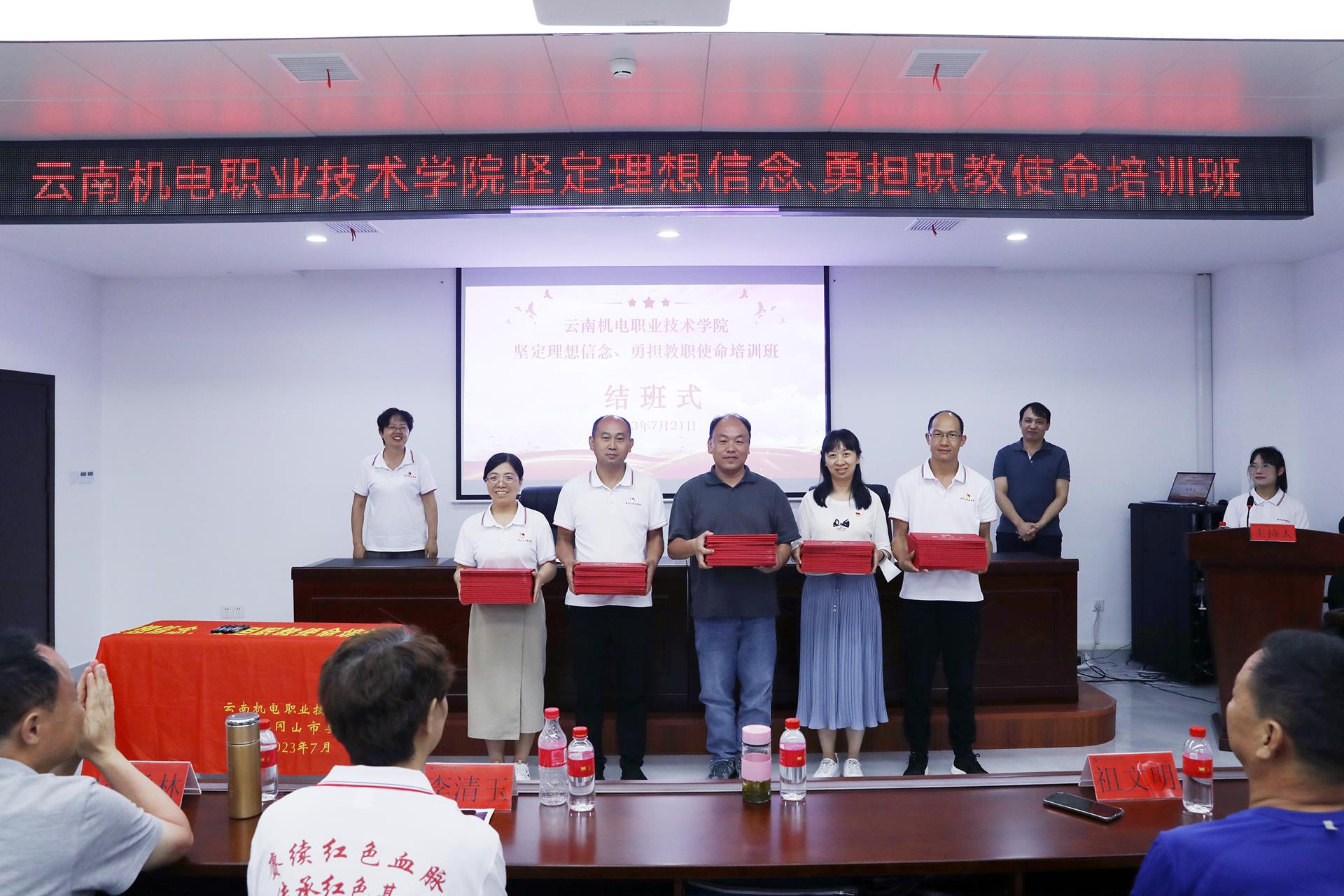 907abdf7e5e34d0f9ce7c3efca885d87.jpg 907abdf7e5e34d0f9ce7c3efca885d87.jpg