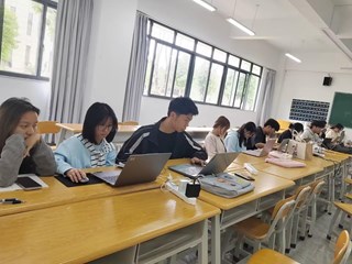 群雄逐鹿燃双创之火 三赛并举展经管风采——2025年“学创杯”院级选拔赛成功举办